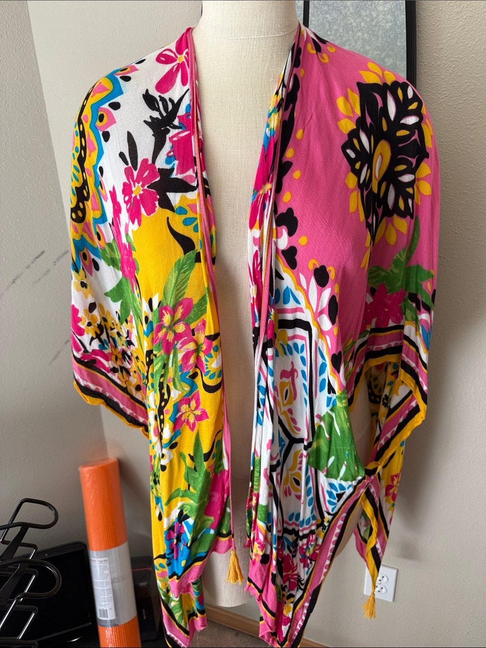 Nine West Pink & Yellow Floral Kimono Wrap